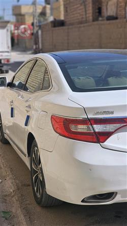 هيونداي أزيرا